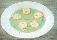 Al momento stai visualizzando Tortelli su crema di piselli e curry