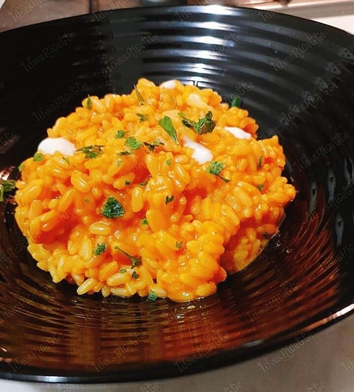 Risotto in rosso con curcuma e stracchino