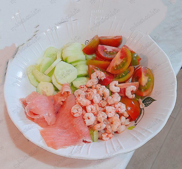 Scopri di più sull'articolo Insalata Light Con Salmone E Gamberetti